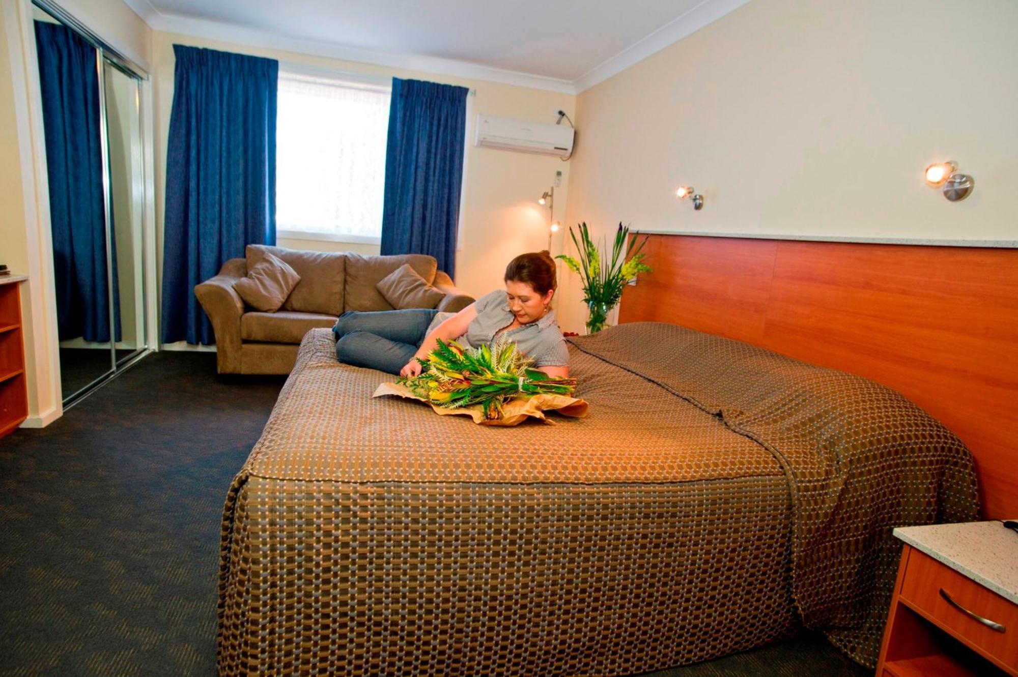 Scone Motor Inn & Apartments Extérieur photo