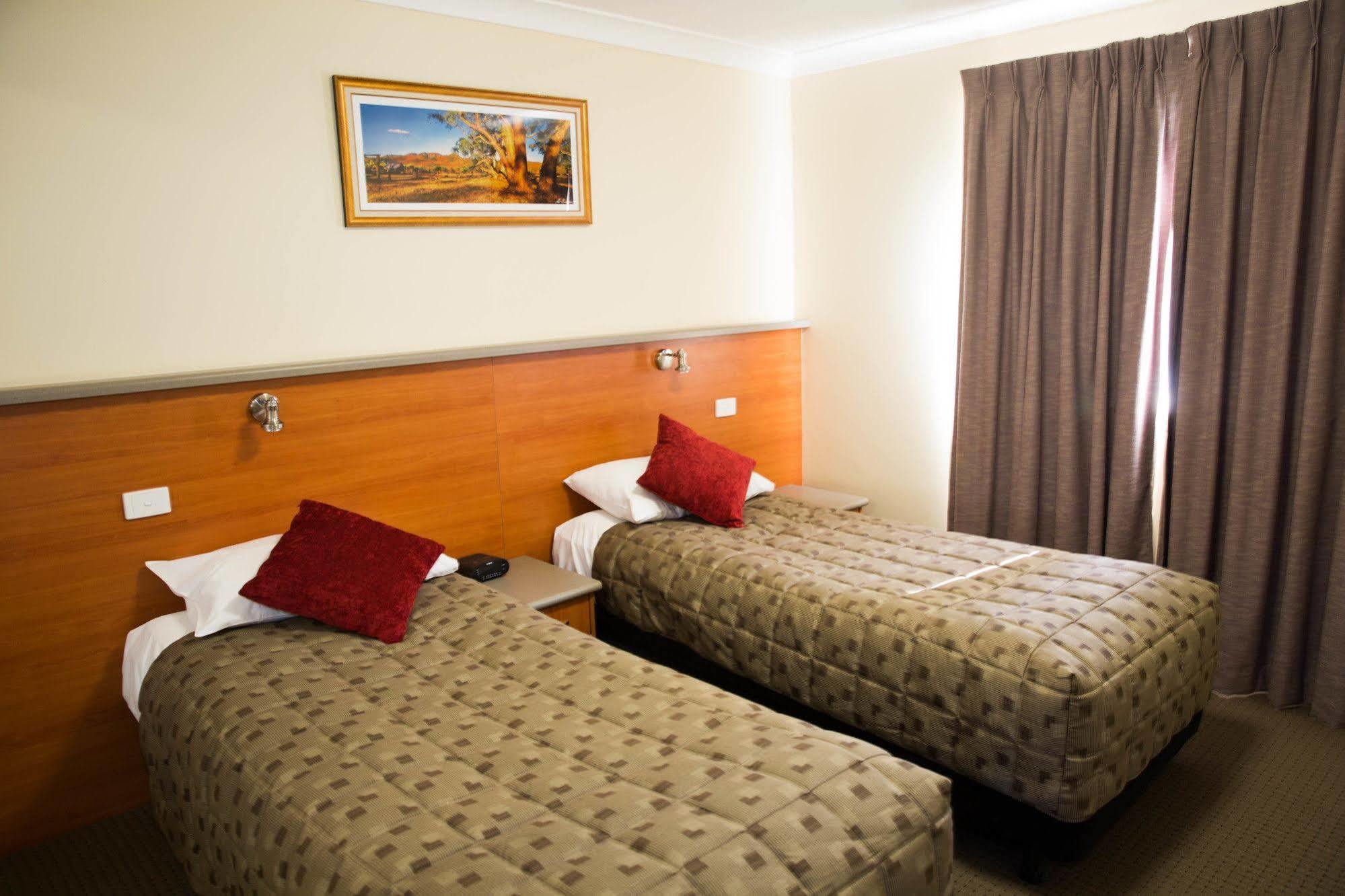 Scone Motor Inn & Apartments Extérieur photo