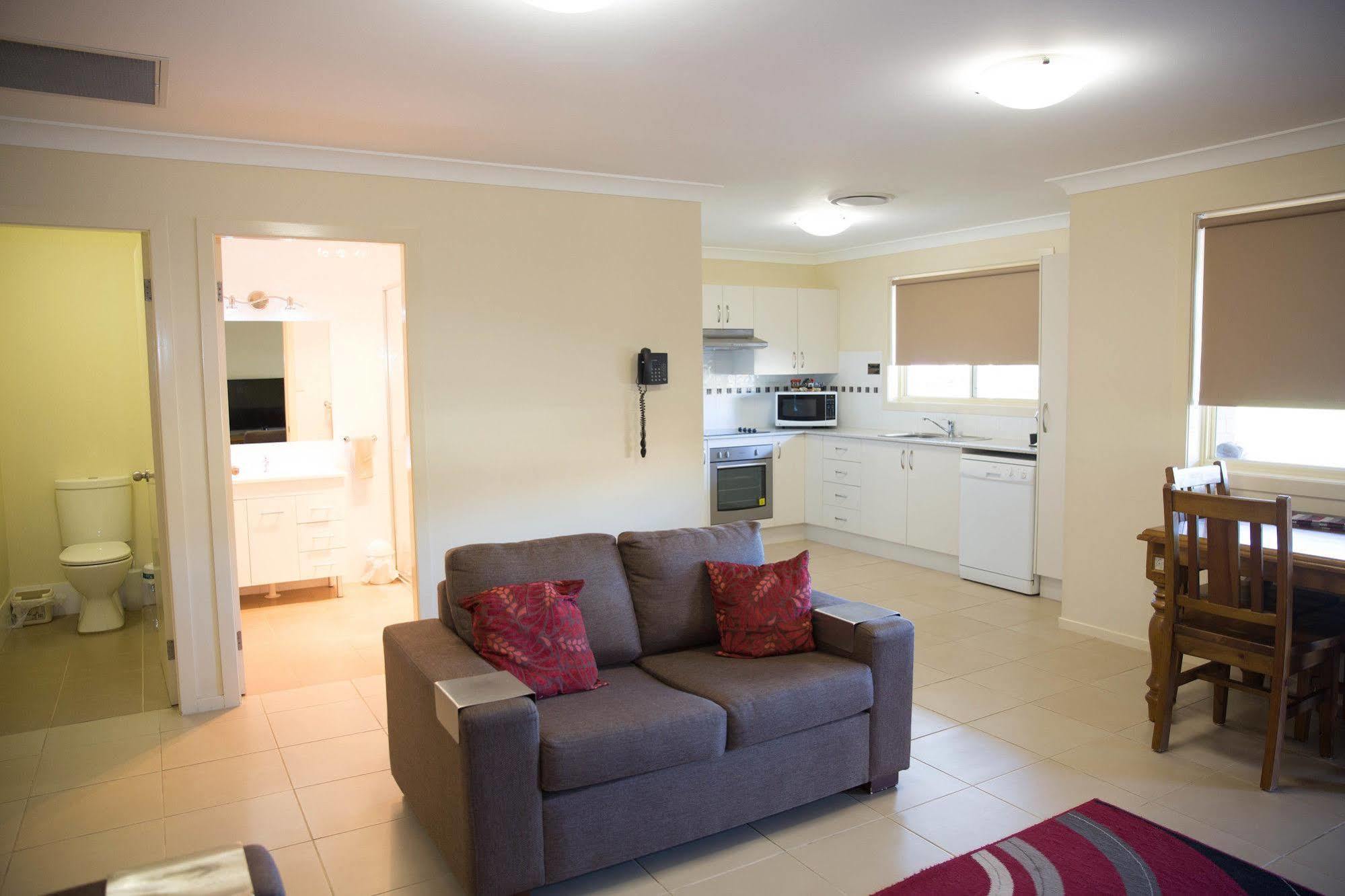 Scone Motor Inn & Apartments Extérieur photo
