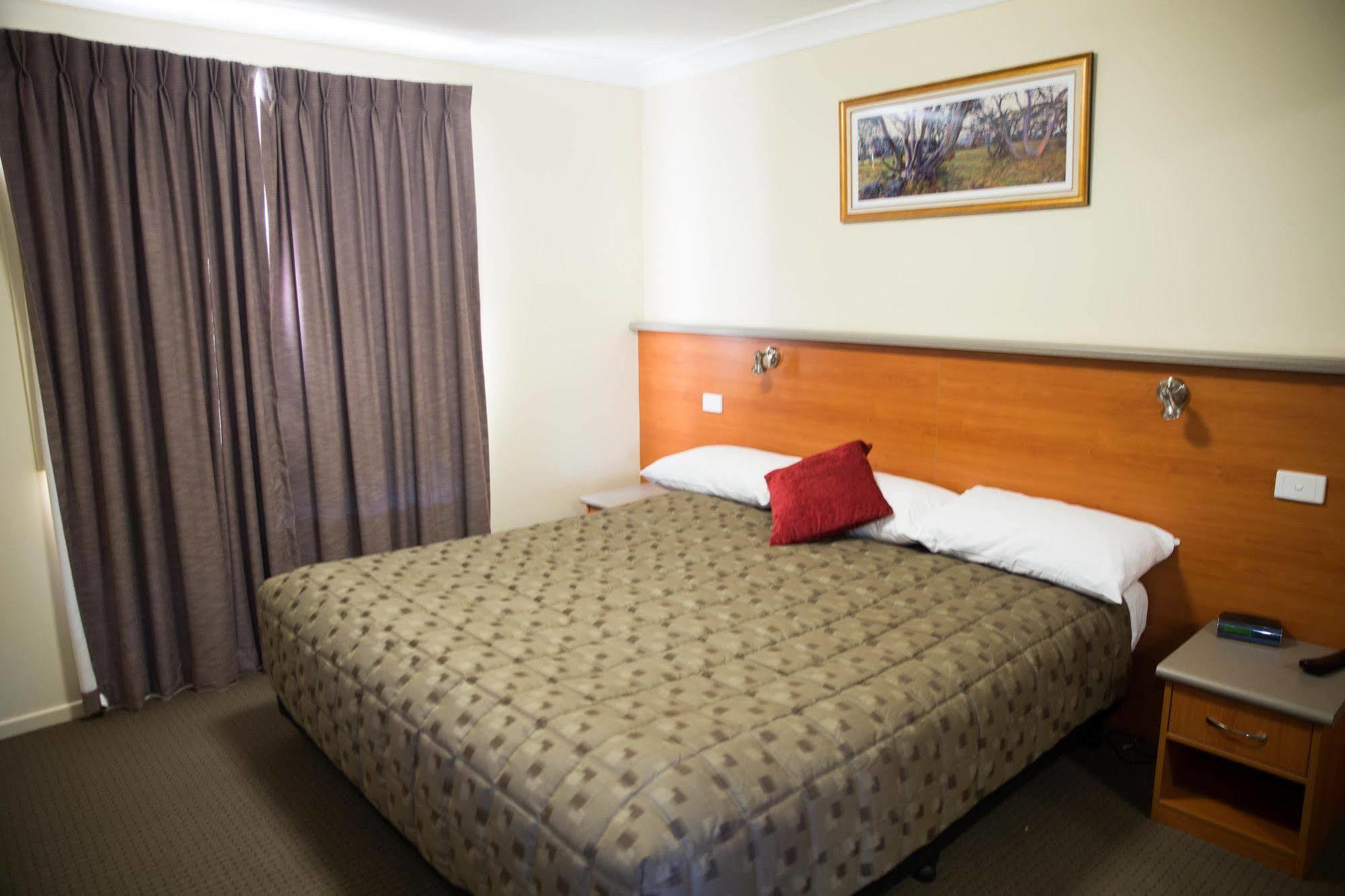 Scone Motor Inn & Apartments Extérieur photo